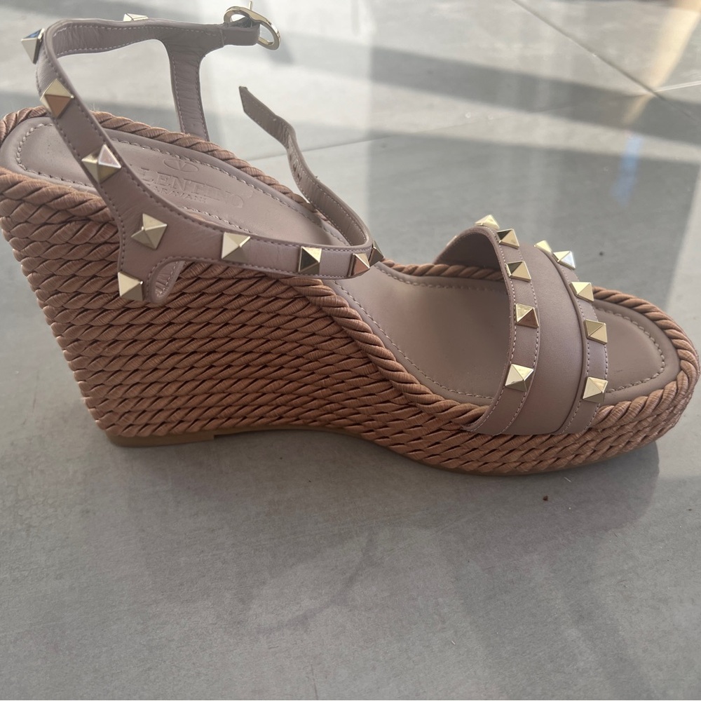 Valentino Studded Wegde - Picture 3 of 9